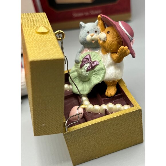 4 Pc Hallmark Keepsake Christmas Ornaments Collection Sisters Theme - Picture 6 of 7